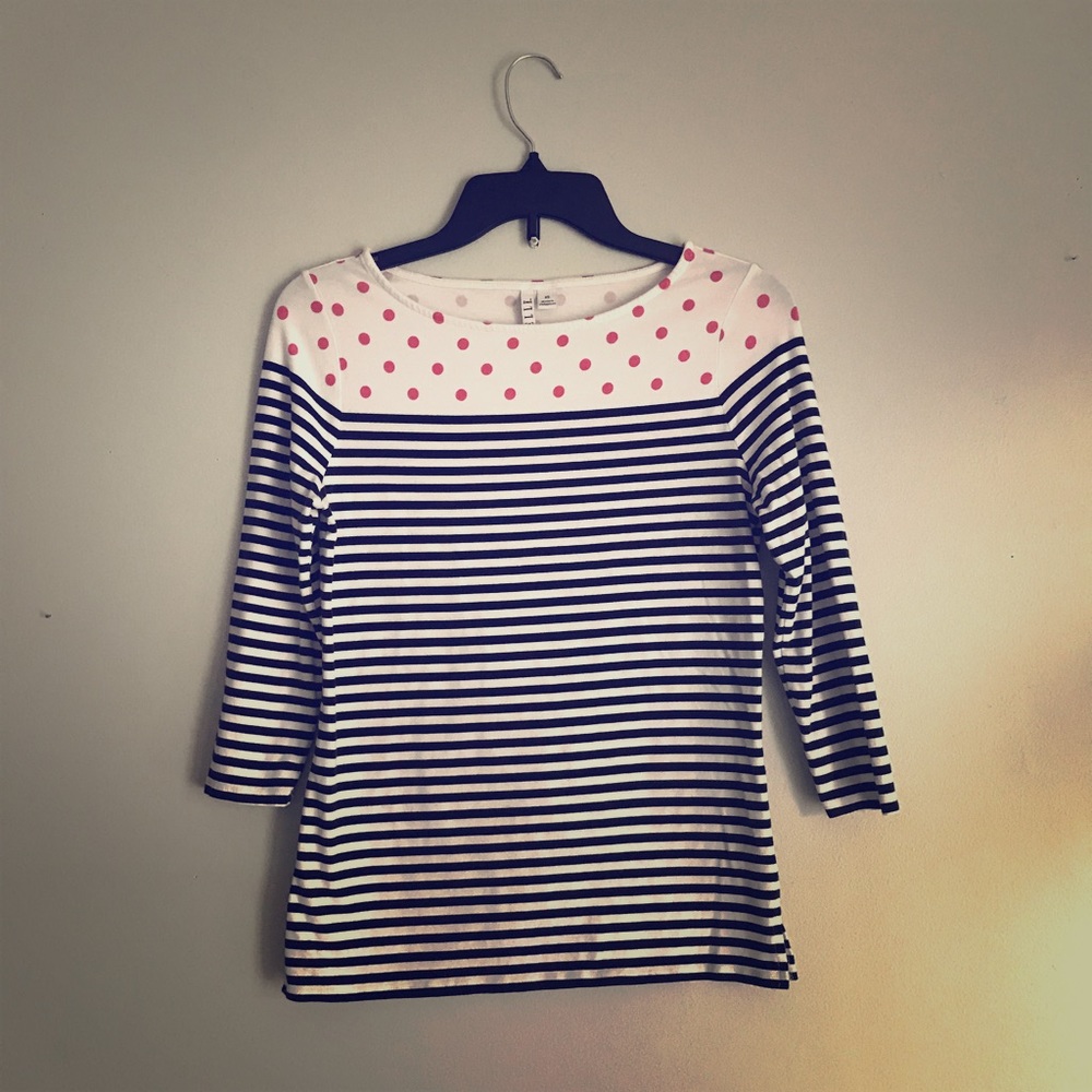 ELLE round neck, quarter length sleeve top